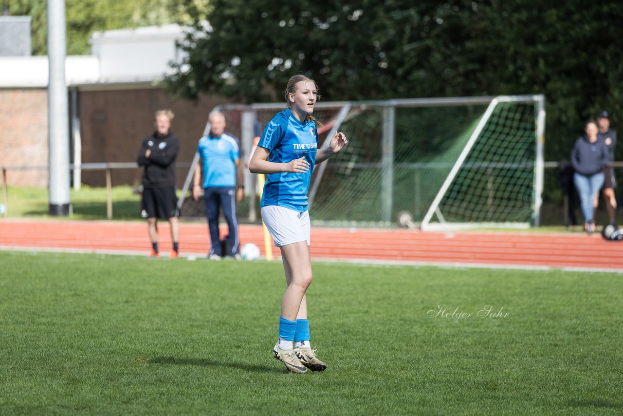 Bild 205 - wBJ VfL Pinneberg - Germania Schnelsen : Ergebnis: 15:1